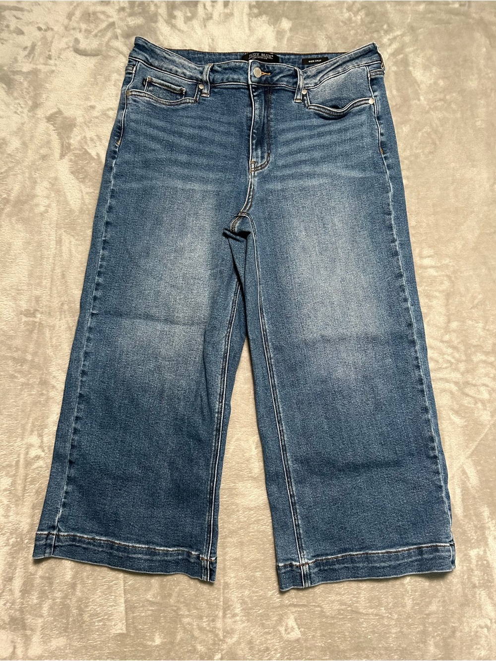 Judy Blue Wide Crop Jeans Women’s 15/32 Medium Wash Denim